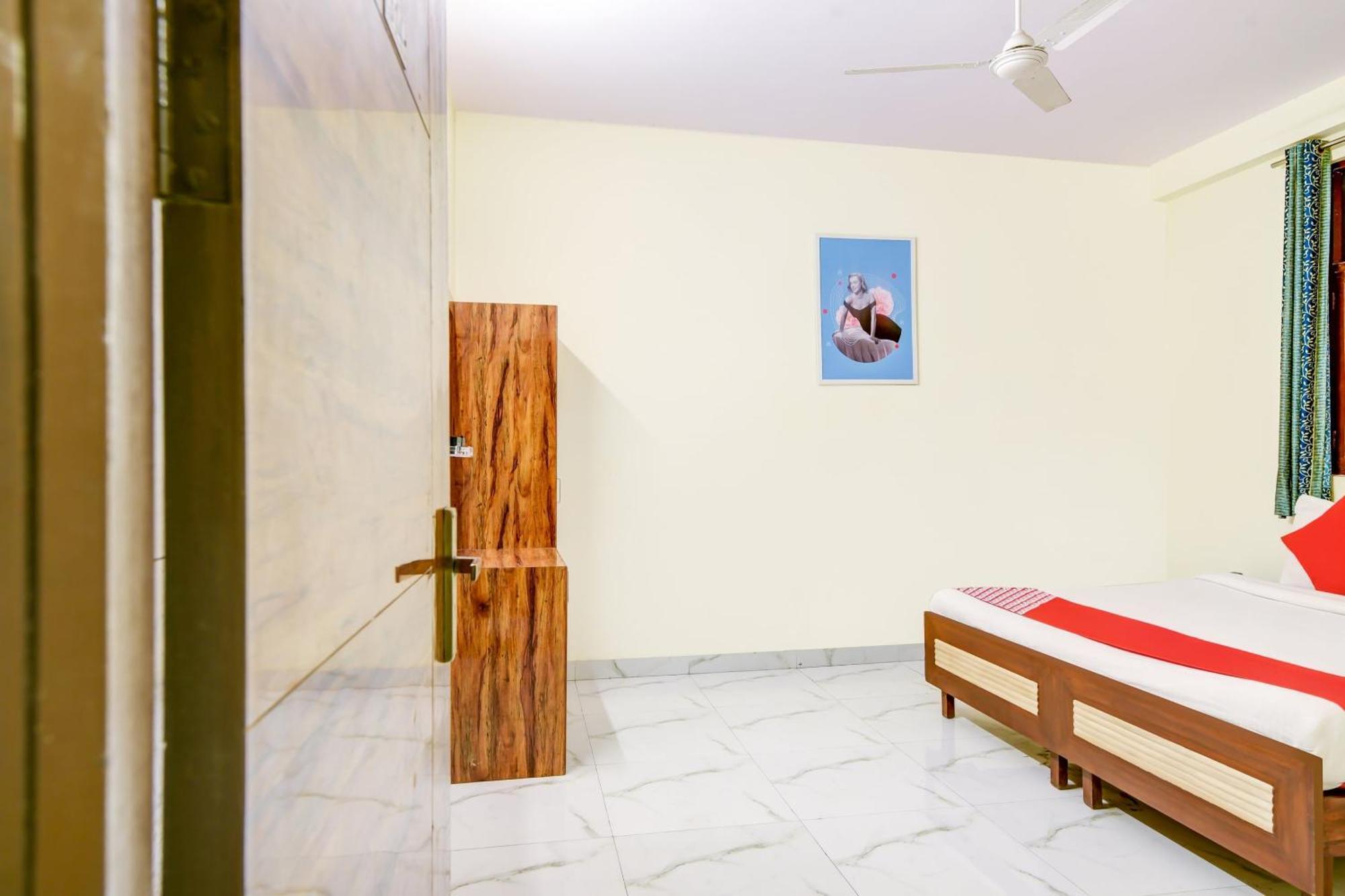 Hotel O 74192 Vishwakarma Palace Delhi  Esterno foto